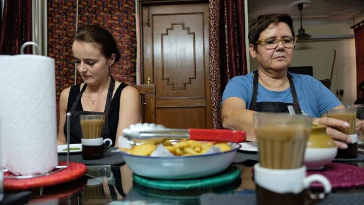 New Delhi: 5-Hour Traditional Cooking Class With Local Chef - Accessibility and Group Size