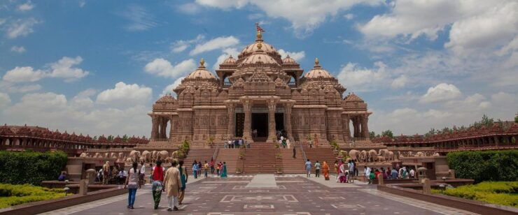 New Delhi: Akshardham Exhibition, Light & Water Show Tour - Booking Information