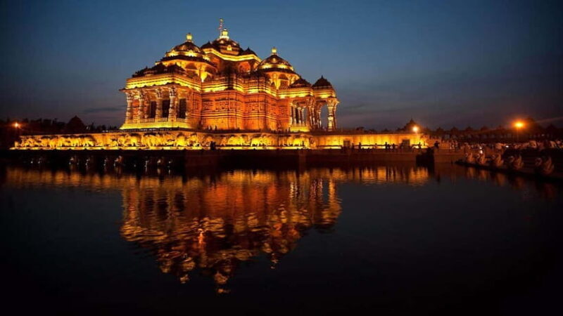 New Delhi: Akshardham Temple Tour with Light and Water Show - Good To Know