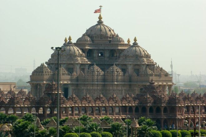 New Delhi & Akshardham Temple Tour With Water and Light Show - Customer Reviews and Recommendations