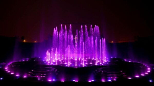 New Delhi: Akshardham Temple Tour With Water and Light Show - Languages and Locations