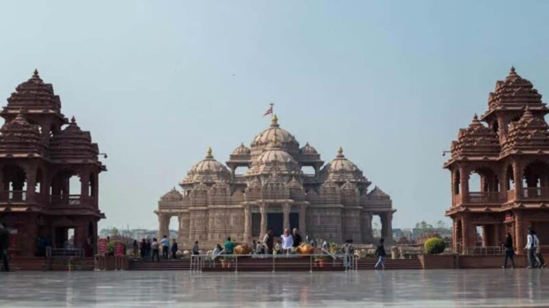 New Delhi: Akshardham Temple Tour with Water and Light Show - FAQs