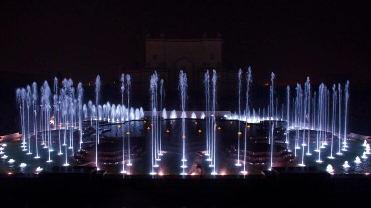 New Delhi & Akshardham Temple Tour With Water and Light Show - Activity Details and Highlights