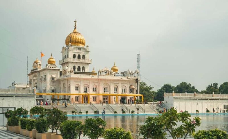 New Delhi: Connaught Place Walking Tour - Experience Quality and Practical Details