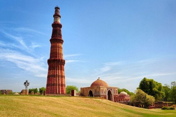 New Delhi: Full-Day Old and New Private Tour With Tickets - The Sum Up