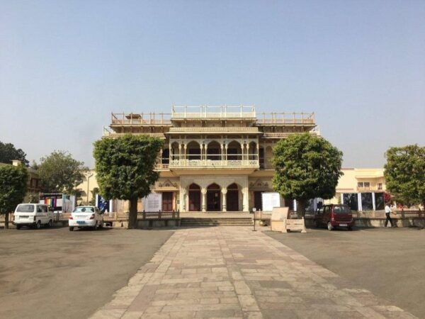 New Delhi: Hawa Mahal & Jaipur Private Day Trip Guided Tour - Frequently Asked Questions