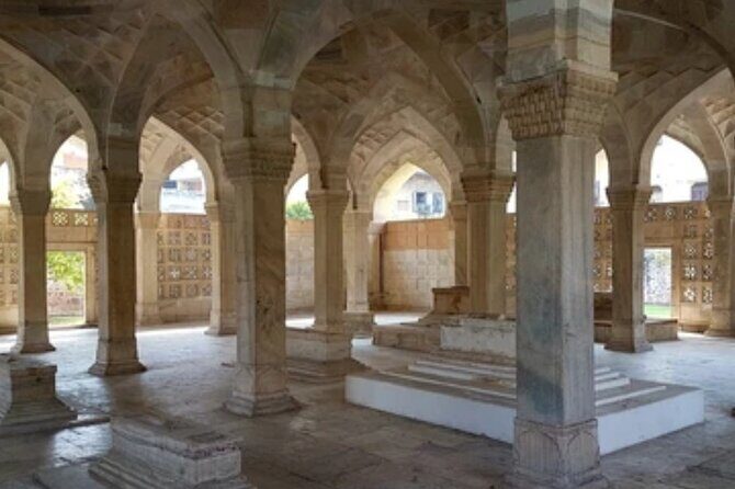 New Delhi: Hazrat Nizamuddin & Humayun Tomb Guided Walking Tour - Authentic Cultural Insights