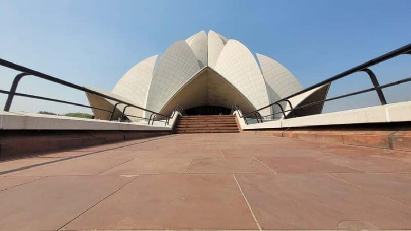New Delhi: Lotus Temple Guided Tour with Hotel Pickup - An Introduction to the Lotus Temple Experience