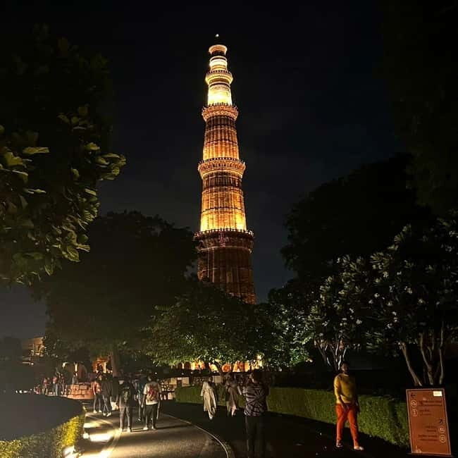 New Delhi : Night View of Delhi Tour - 4 Hrs - Summary: The Value Proposition