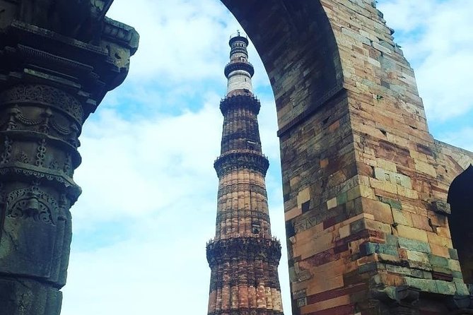 New Delhi & Old Delhi Full Day Tour With Local Tour Guide - Local Guide Expertise