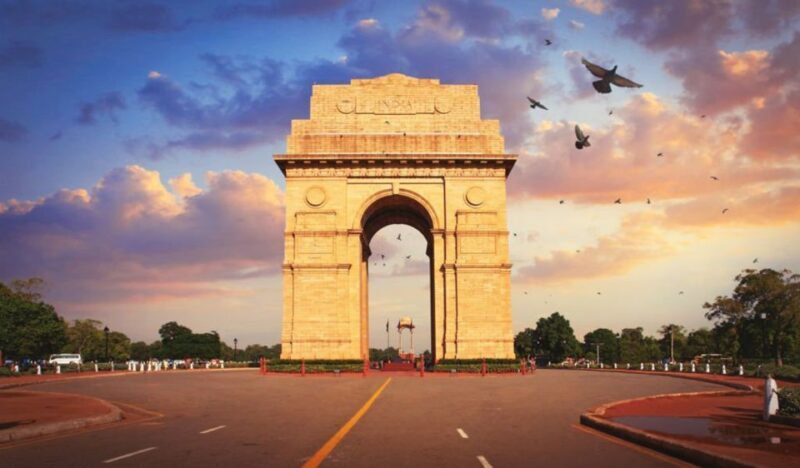 New Delhi: Private Old & New Delhi Day Trip & Optional Guide - Exploring Delhi: A Private Tour That Balances Heritage and Modernity