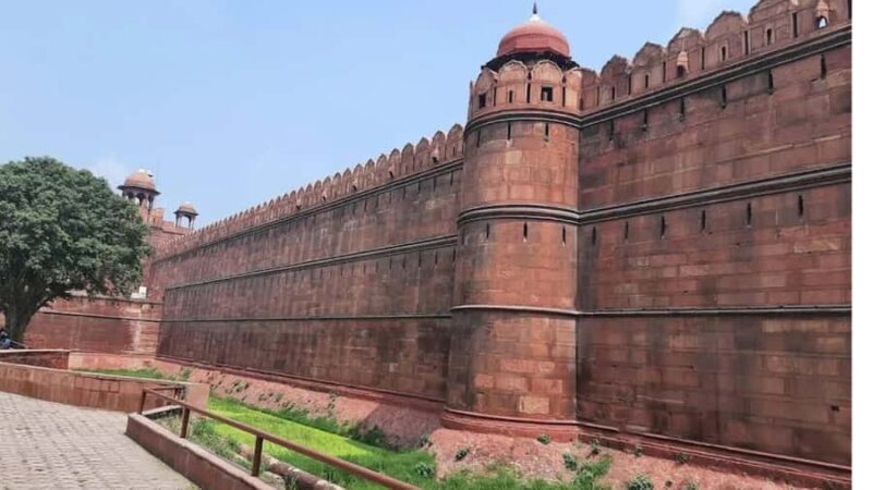 New Delhi: Red Fort Guided Tour with Entry Ticket - The Sum Up