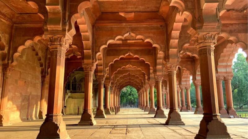 New Delhi: Red Fort Guided Tour with Entry Ticket - The Value of a Guided Tour