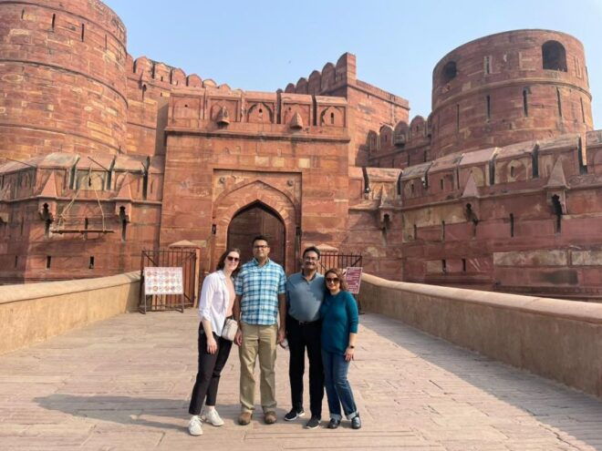 New Delhi:Private Sunrise Day Trip to Taj Mahal With Entrane - Itinerary
