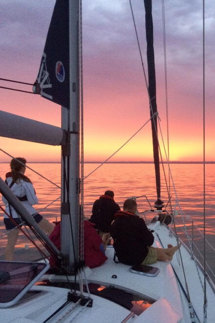 New Forest: Sail With Lunch or Dinner From Lymington - Onboard Amenities