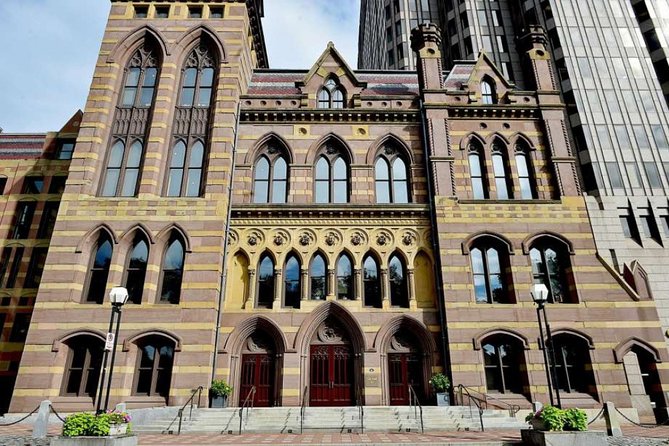 New Haven Scavenger Hunt: Yale & Beyond - Group Size and Duration