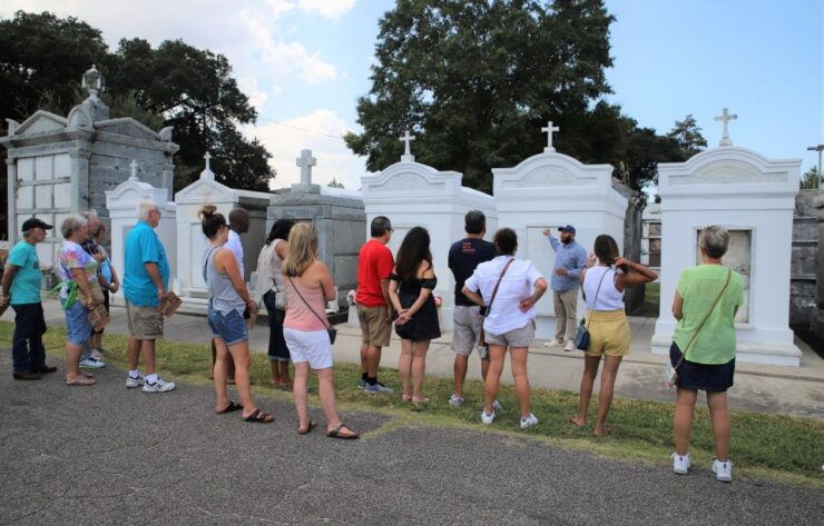 New Orleans: 2.5-Hour City & Cemetery Tour by Bus - Tour Duration & Cancellation Policy