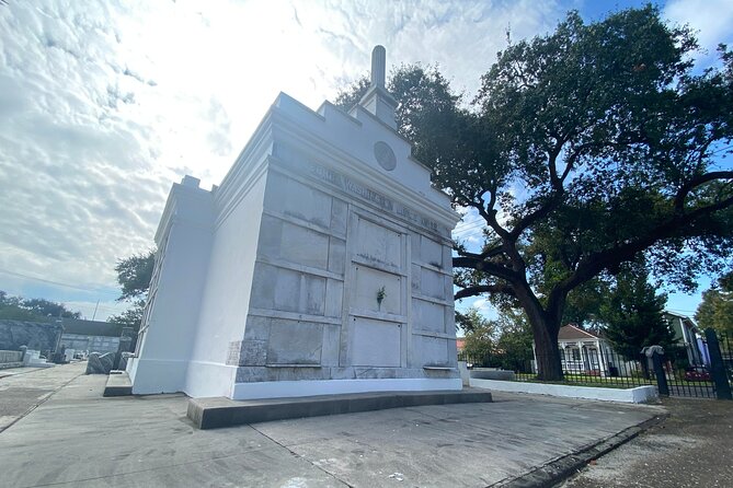 New Orleans Cemetery Insiders Tour - Inclusions