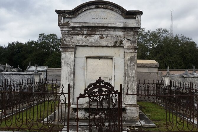 New Orleans Cemetery Insiders Tour - Meeting and Pickup
