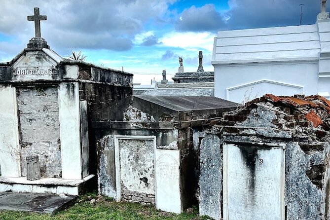 New Orleans Cemetery Insiders Tour: See Inside Our Cemeteries - Tour Overview: Explore New Orleans Lesser-Known Cemeteries