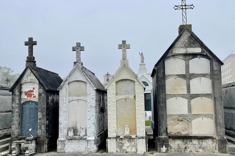 New Orleans City and Cemetery 3-Hour Bus Tour - St. Louis Cemetery No. 3 and the limits of a quick visit