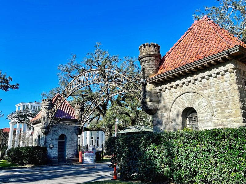 New Orleans City and Cemetery 3-Hour Bus Tour - Practical details before you book