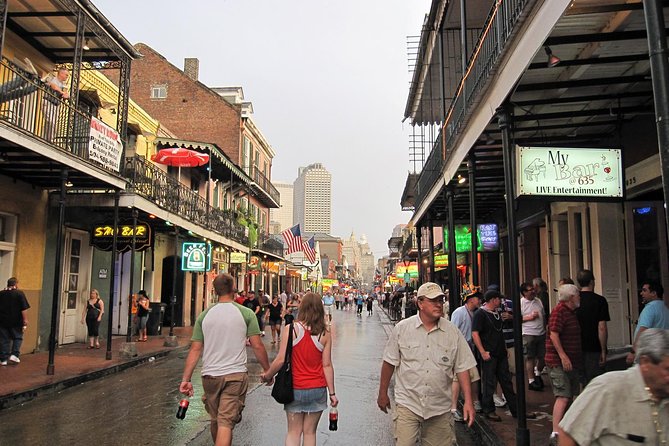 New Orleans City Tour: Katrina, Garden District, French Quarter & Cemetery - Great Overview and History