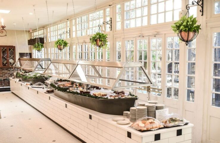 New Orleans: 'Court of Two Sisters' Jazz Brunch Buffet - Booking Details