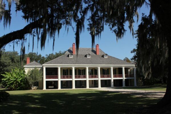 New Orleans: Destrehan Plantation, Houmas House & Lunch - The Sum Up