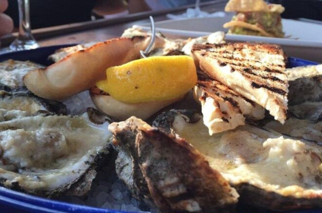 New Orleans: French Quarter Cocktail and Foodie Crawl - Sip Expertly Crafted Cocktails