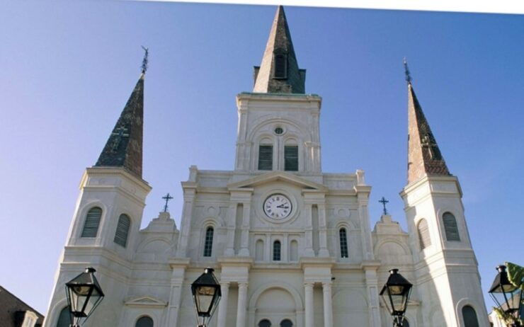 New Orleans: French Quarter Dark History Comedy Walking Tour - Good To Know