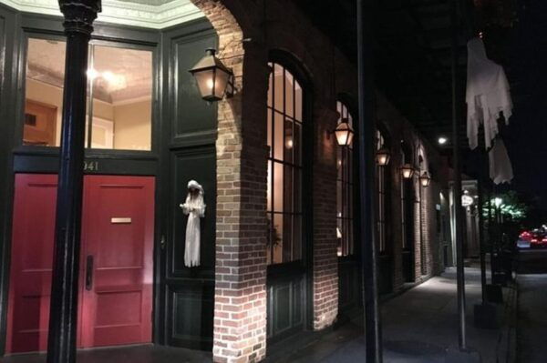 New Orleans: French Quarter Ghost Walking Tour - Lalaurie Mansion Mysteries
