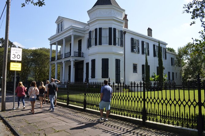 New Orleans Garden District and Lafayette Cemetery Guided Tour - The Sum Up and Customer Experiences