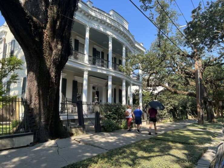 New Orleans : Garden District Architecture Walking Tour - Key Features of the Walking Tour
