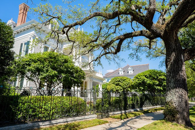 New Orleans Garden District Tour - Parking and Transportation