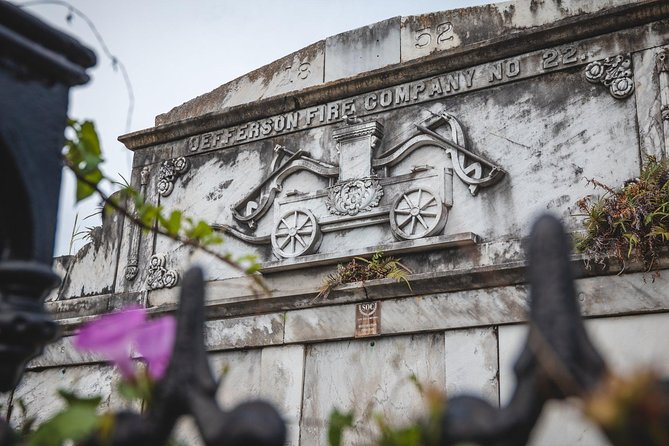 New Orleans Garden District Walking Tour - Notable Landmarks