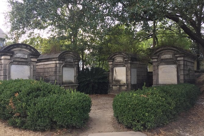 New Orleans Garden District Walking Tour - Pricing and Booking