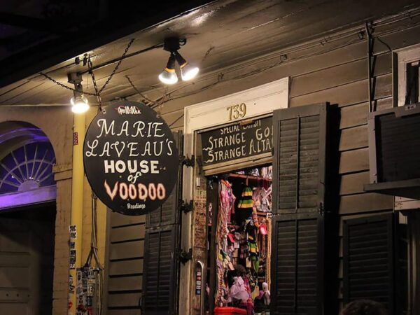 New Orleans: Ghost & Voodoo Tour - Lalaurie Mansion