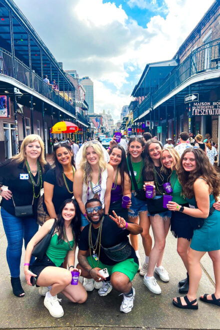 New Orleans: Guided Bourbon Street Bar Crawl With Shots - Inclusions and Requirements