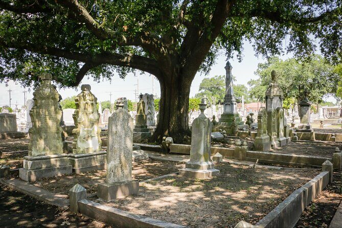 New Orleans Haunted Self Guided Ghost Tour Multilingual Audio - A Closer Look at the Haunted Tour Experience