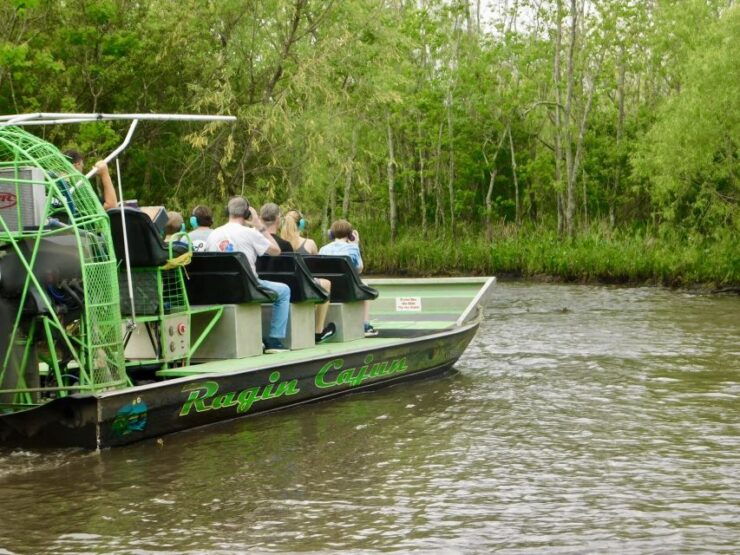 New Orleans: Oak Alley or Laura Plantation & Airboat Tour - Tour Details