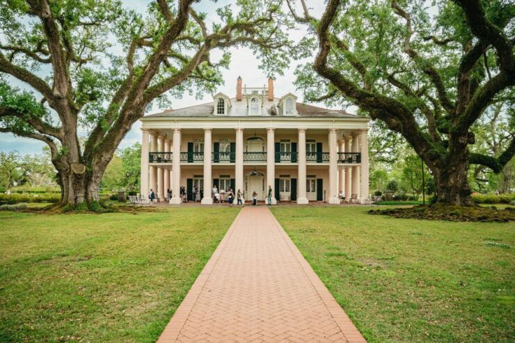 New Orleans: Oak Alley Plantation and Swamp Cruise Day Trip - Activity Details