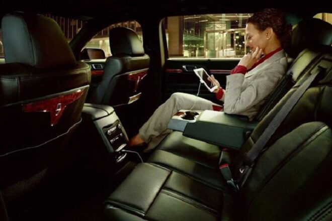 New Orleans Private Luxury Airport Transfer to Downtown - Full Description