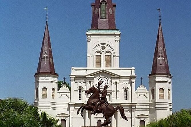 New Orleans Street Food Tour With A Local Guide - Exploring the French Quarter with a Food-Focused Twist
