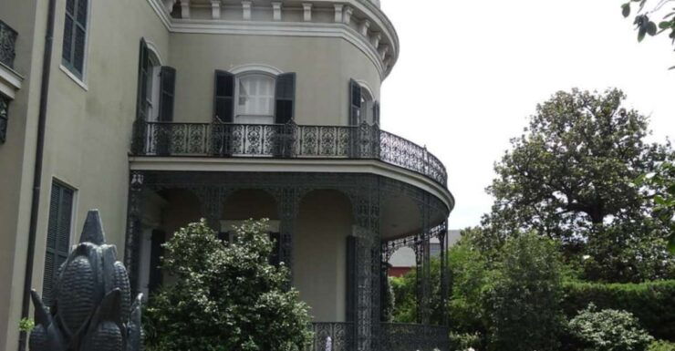 New Orleans: Tombs and Mansions of the Garden District - History of the Garden District