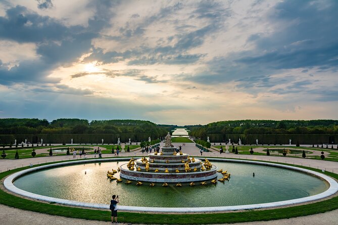 NEW Versailles Golf Cart Guided Tour Romantic Small Boat Escape With Champagne - Customer Review 1 and Host Response
