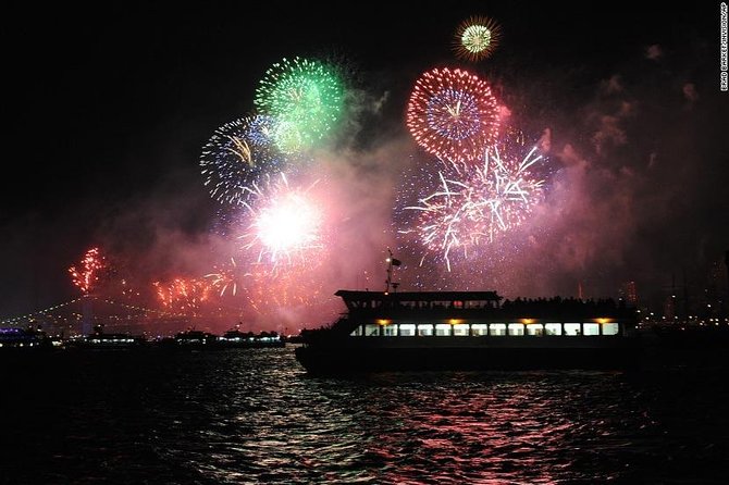 New Years Eve Dinner Cruise & Party on Bosphorus, Istanbul 2025 - Reviews and Ratings
