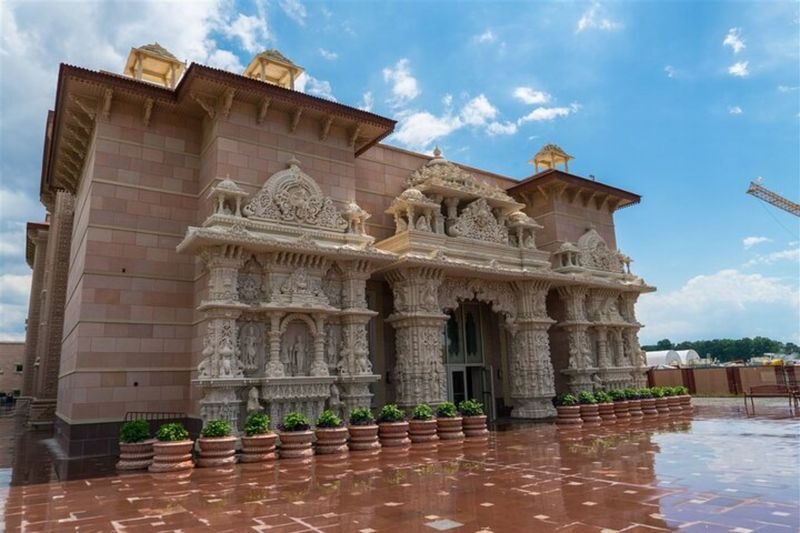 New York BAPS Mandir & Longwood Gardens Full-Day Tour with Architecture - How the two stops fit together