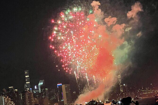 New York City 4th of July Fireworks Luxury Boat Tour - Good To Know