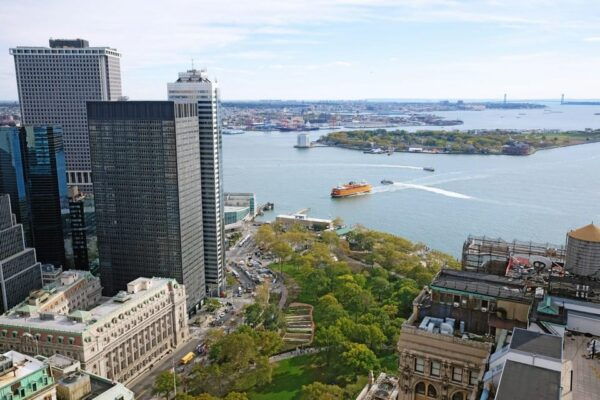 New York City: Brooklyn Bridge and Manhattan Guided Tour - Duration and Price